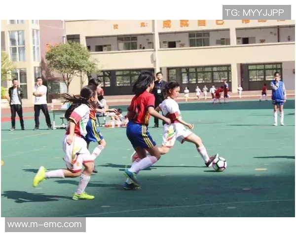 足球大逆袭宝宝的成长之路与梦想追逐的精彩瞬间