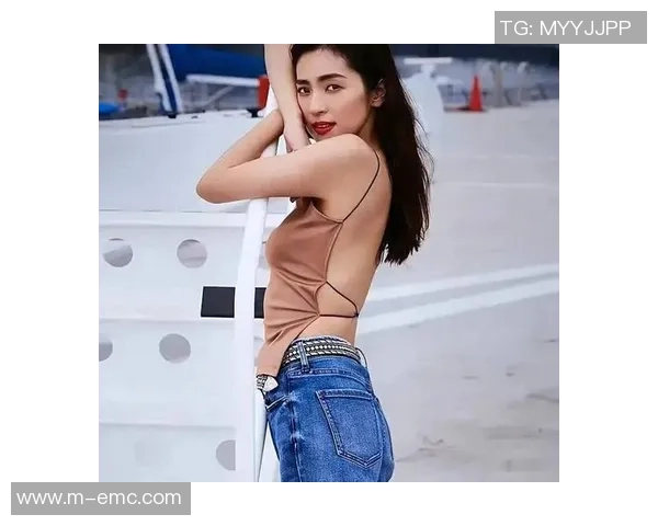 足球宝贝韩子展现魅力与才华引领时尚潮流成为年轻人心目中的偶像